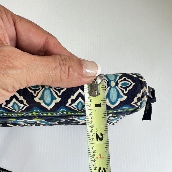 VERA BRADLEY Turnlock Wallet RIFD Pattern Blue Ink Zip Around Large Quilted - Picture 13 of 13